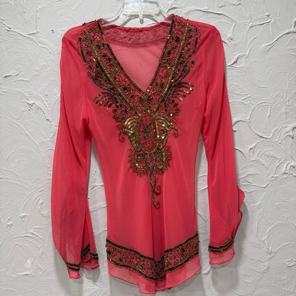 Short sleeves, sweetheart neckline, sequins & rhinestones, pink